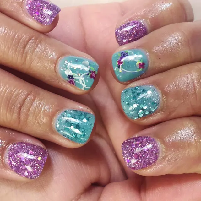 Start to be better with SNS :) Cute and sweet nails Done by me in