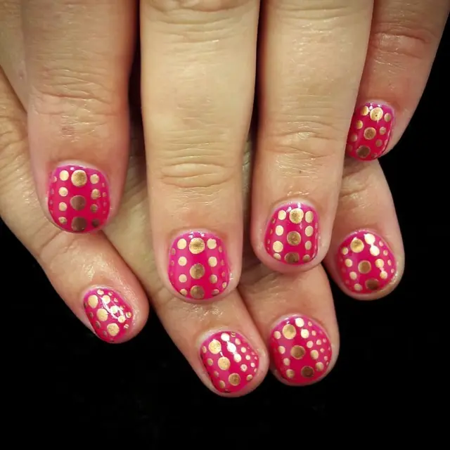 WoW Dots For a nail art send me a pm or contact on Mondays, Thursdays and Fridays