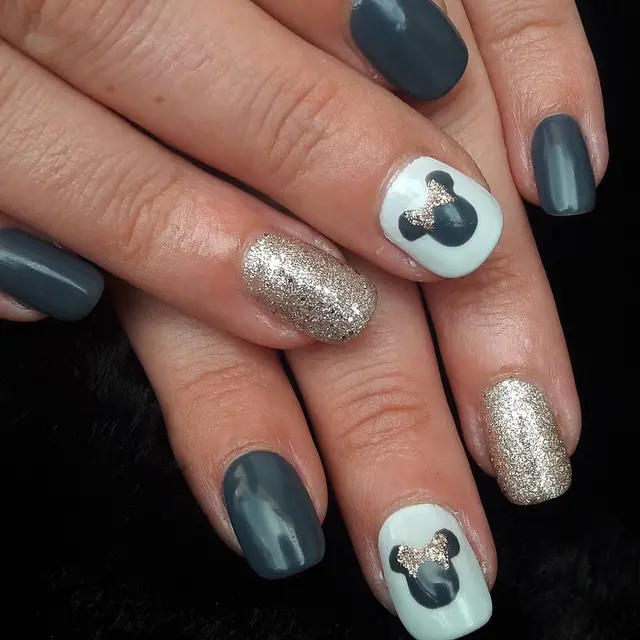 Nail art Minnie de sur