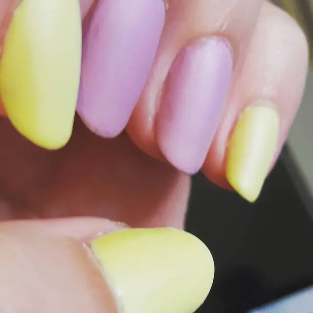Base pour le prochain Nail art de Vendredi :)