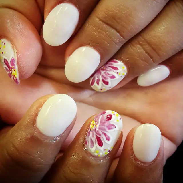 Pink flowers You can book with me for a design by pm or at