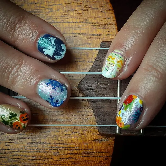 Les 4 saisons version nail art ^^ Ça fait du bien de faire un gros nail art (même si il est pas super précis j'avais…