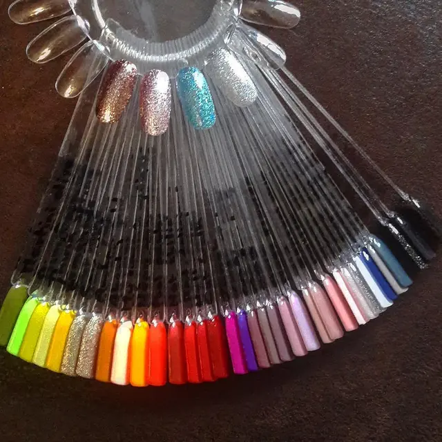 Jamais trop de couleurs si je pouvais j'en aurais 1000x plus!!