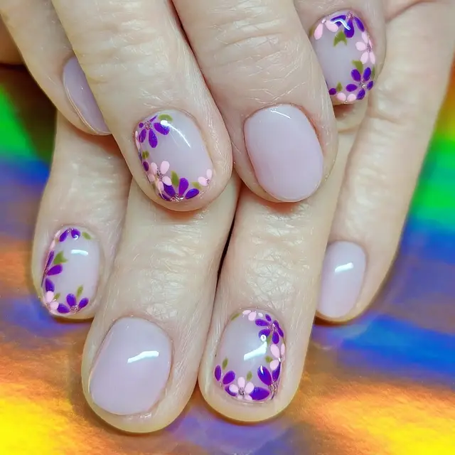 Qui as dit qu'on ne pouvait pas faire du nail art sur du court ?