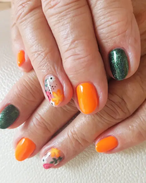 Floral d'Automne Un mélange audacieux de couleurs éclatantes et de touches florales pour égayer vos journées d'automne !
