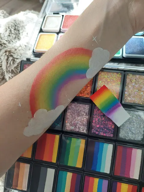 Mon tout nouveau projet de cette fin d'année le maquillage pour vos évènements.
