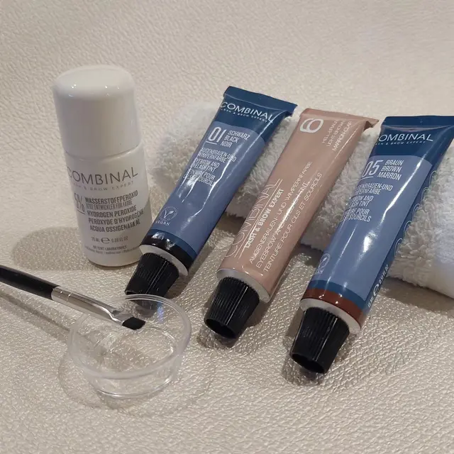 Sublimez votre regard avec les teintures cils et sourcils !