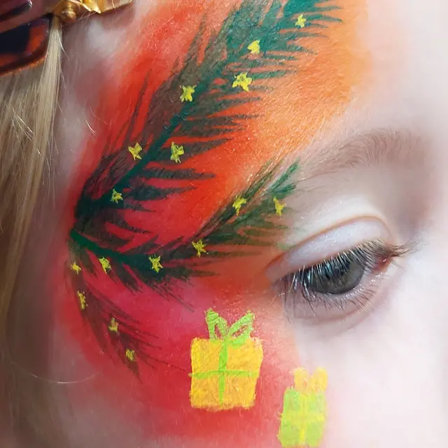 Maquillages de Noël féeriques Laissez la magie des fêtes illuminer les visages de vos enfants avec des maquillages…